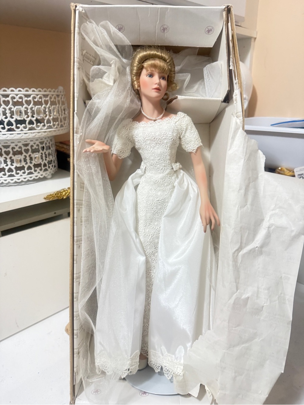THEASHTON-DRAKAGALLERIES Collectible Porcelain Bride Doll in White Wedding Gown